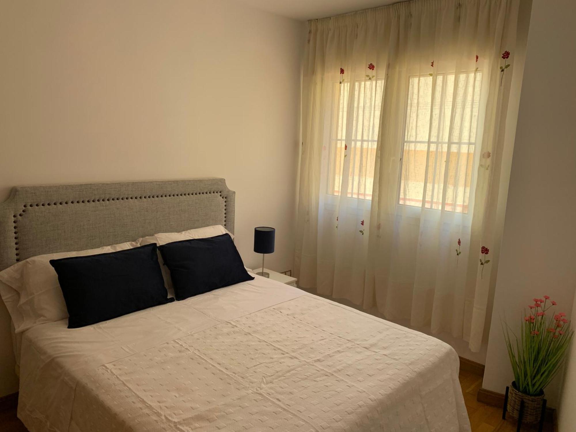 Malagueta, Free Parking, Center & Beach Malaga Bagian luar foto